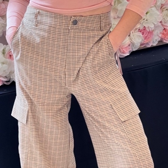 Cargo Checkered Wide-Leg Trousers - Picture 3 of 8